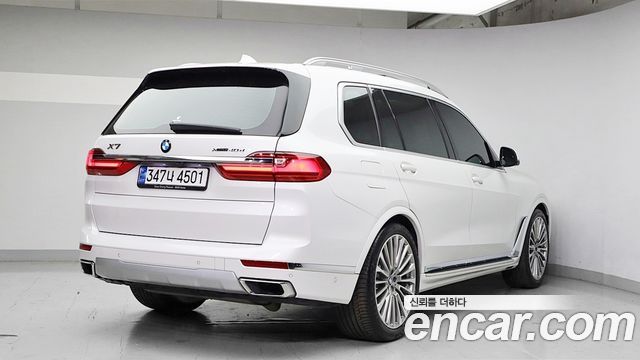 BMW X7 2022 — photo 3
