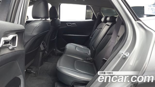 Kia Sportage 2023 — photo 16