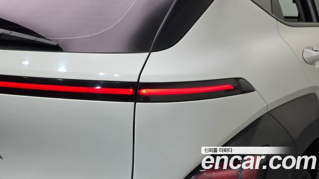 Hyundai Kona 2023 — photo 9