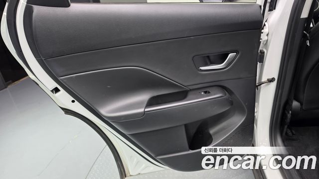 Hyundai Kona 2023 — photo 15