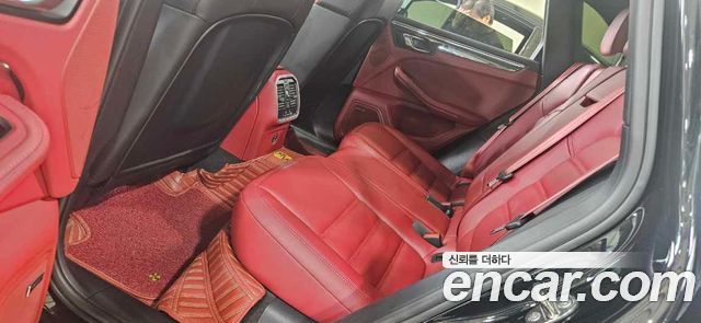 Porsche Macan 2023 — photo 8