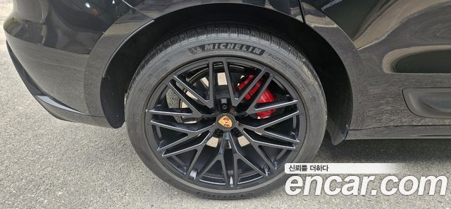 Porsche Macan 2023 — photo 10