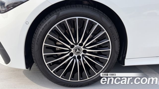 Mercedes-Benz EQE 2026 — photo 5