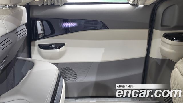 Kia Canival 2022 — photo 15