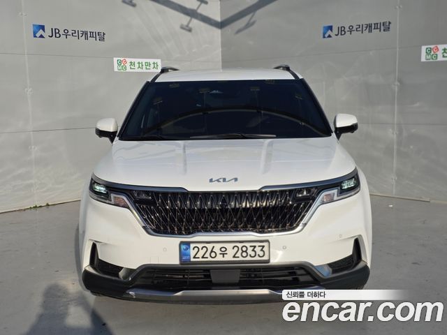 Kia Canival 2023 — photo 1