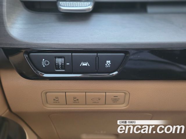Kia Canival 2023 — photo 12