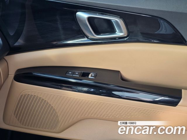 Kia Canival 2023 — photo 14