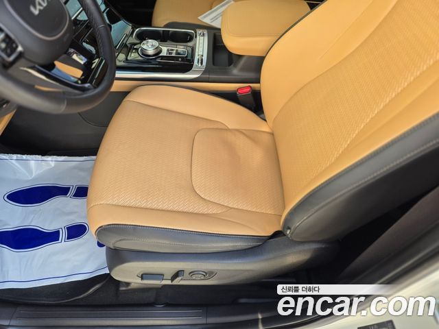 Kia Canival 2023 — photo 15
