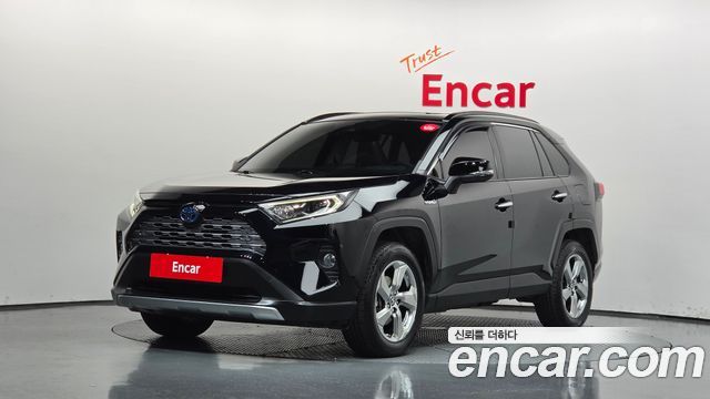 Toyota RAV4 2021 — photo 1