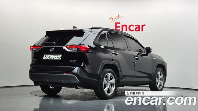 Toyota RAV4 2021 — photo 2