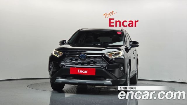 Toyota RAV4 2021 — photo 3