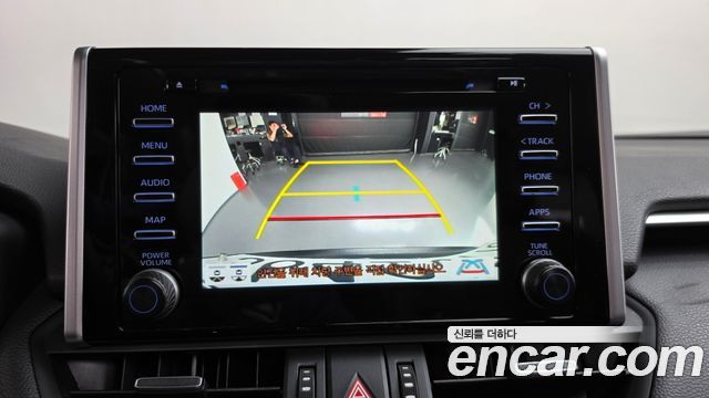 Toyota RAV4 2021 — photo 20