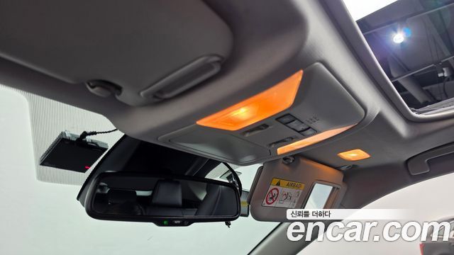 Toyota RAV4 2021 — photo 21