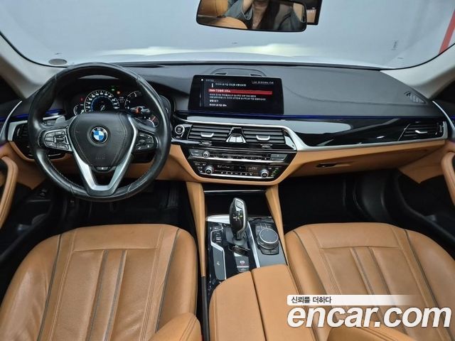 BMW 5-Series 2018 — photo 7