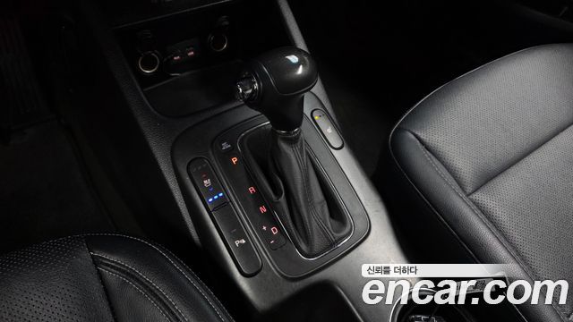 Kia K3 2015 — photo 9