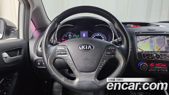 Kia K3 2015 — photo 13