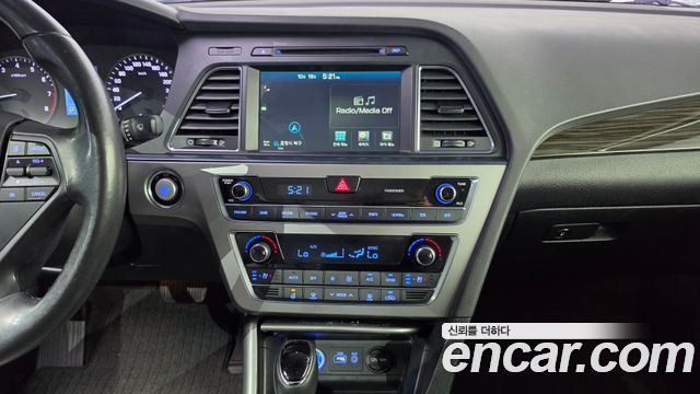 Hyundai Sonata 2015 — photo 19