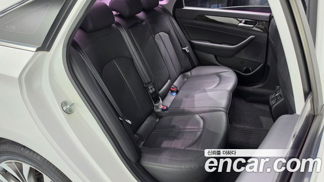 Hyundai Sonata 2015 — photo 24