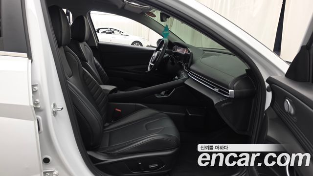 Hyundai AVANTE 2023 — photo 17