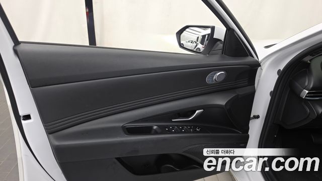 Hyundai AVANTE 2023 — photo 14