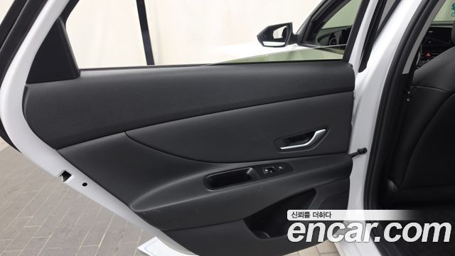Hyundai AVANTE 2023 — photo 15