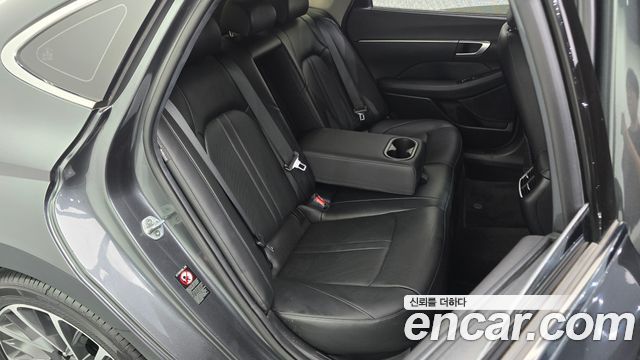 Hyundai Sonata 2021 — photo 17