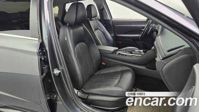 Hyundai Sonata 2021 — photo 18