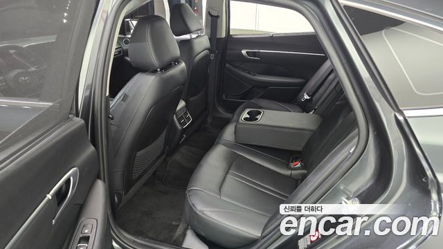 Hyundai Sonata 2021 — photo 16