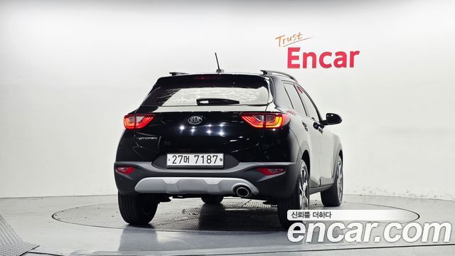 Kia Stonic 2018 — photo 4