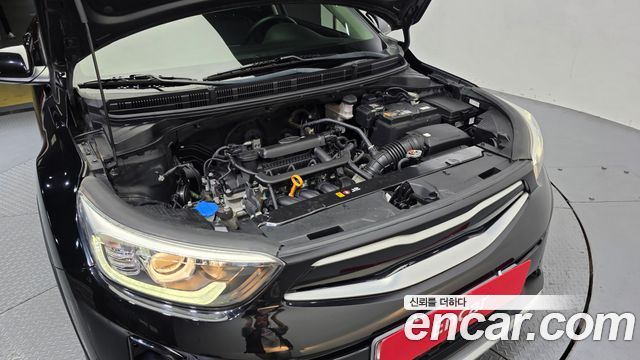 Kia Stonic 2018 — photo 6