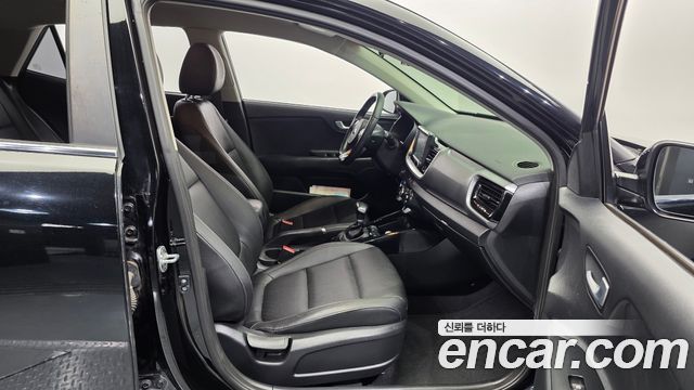 Kia Stonic 2018 — photo 17