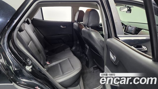 Kia Stonic 2018 — photo 18