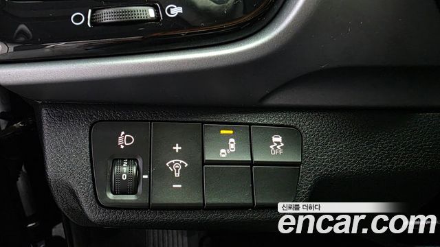 Kia Stonic 2018 — photo 23