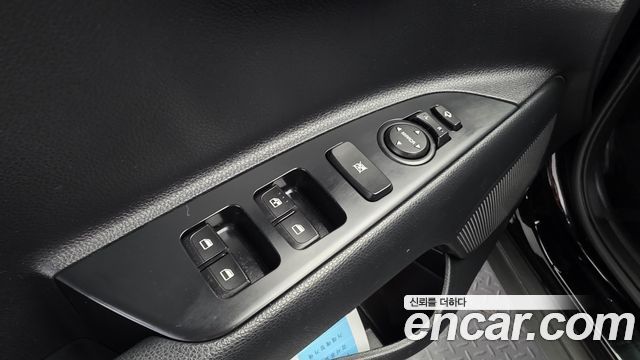 Kia Stonic 2018 — photo 24