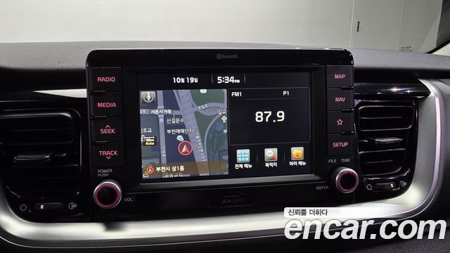 Kia Stonic 2018 — photo 28