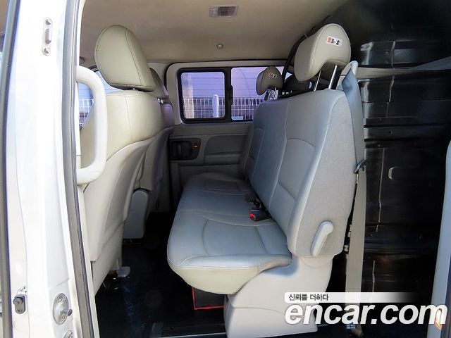 Hyundai Starex 2017 — photo 6
