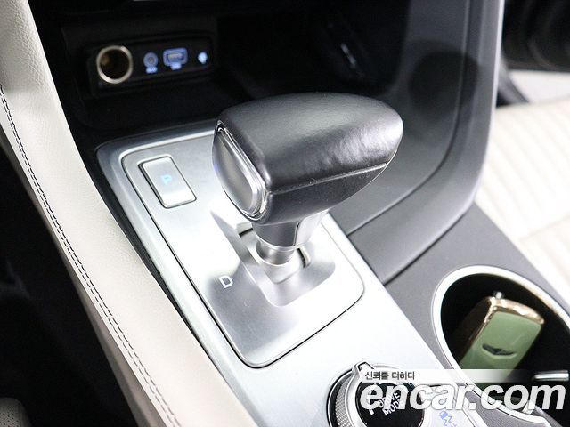 Genesis G70 2019 — photo 8