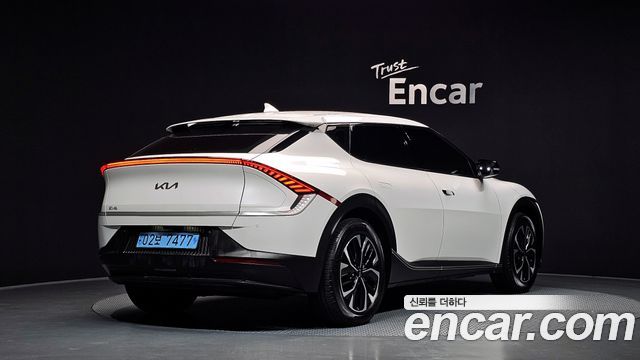 Kia EV6 2023 — photo 2