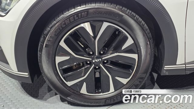 Kia EV6 2023 — photo 5