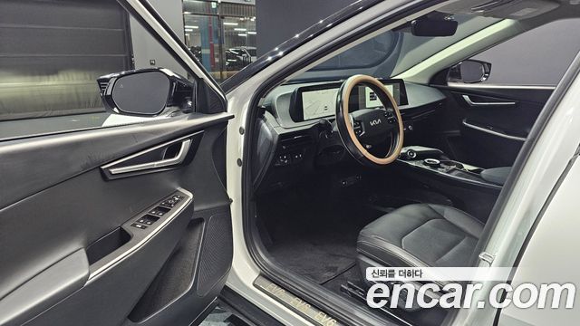 Kia EV6 2023 — photo 13