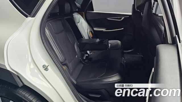 Kia EV6 2023 — photo 17
