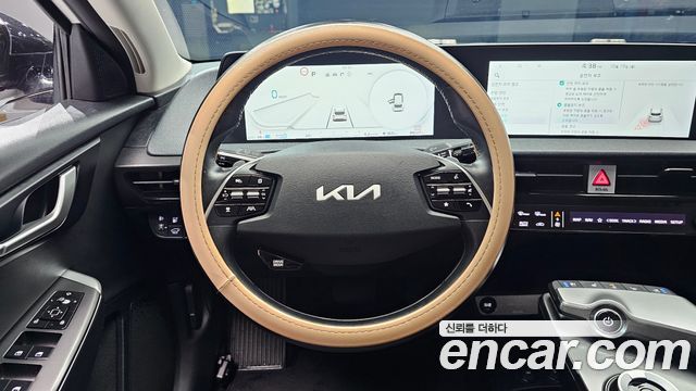 Kia EV6 2023 — photo 19