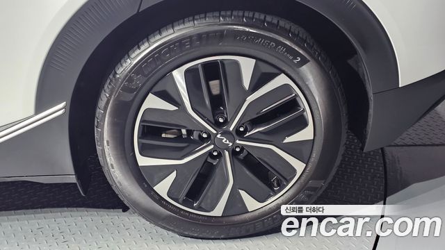 Kia EV6 2023 — photo 7