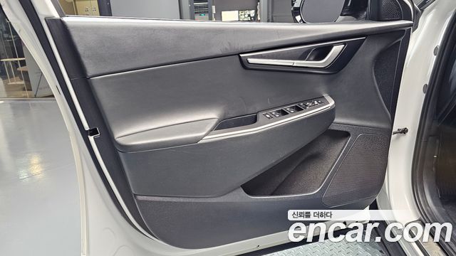 Kia EV6 2023 — photo 14
