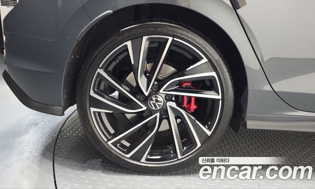 Volkswagen Golf 2024 — photo 5