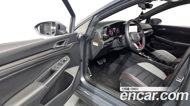 Volkswagen Golf 2024 — photo 13