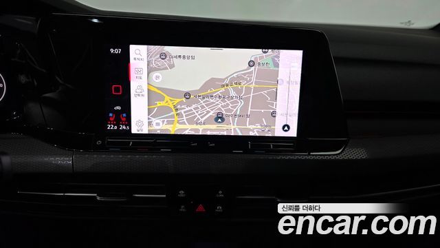 Volkswagen Golf 2024 — photo 18
