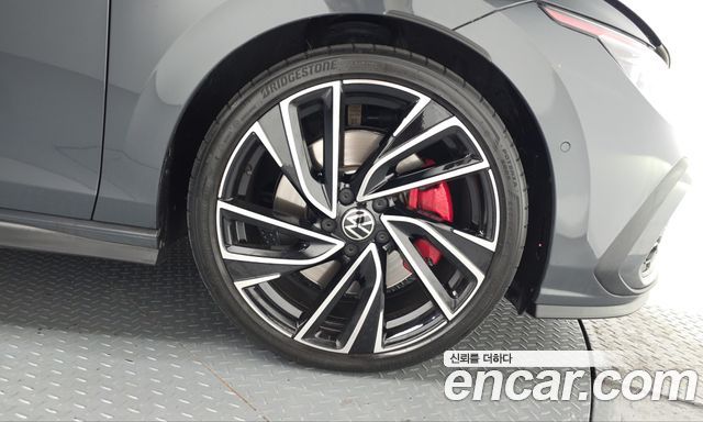 Volkswagen Golf 2024 — photo 7
