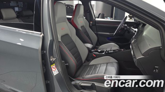 Volkswagen Golf 2024 — photo 16