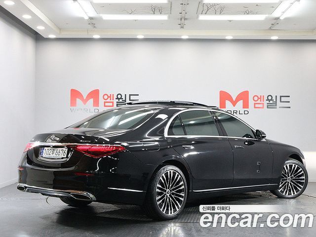 Mercedes-Benz S-Class 2023 — photo 2